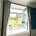 Cosy Country Escape | Fireplace & Views | & York Leeds (West Yorkshire)