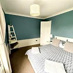 Cosy Country Escape | Fireplace & Views | & York Leeds (West Yorkshire)