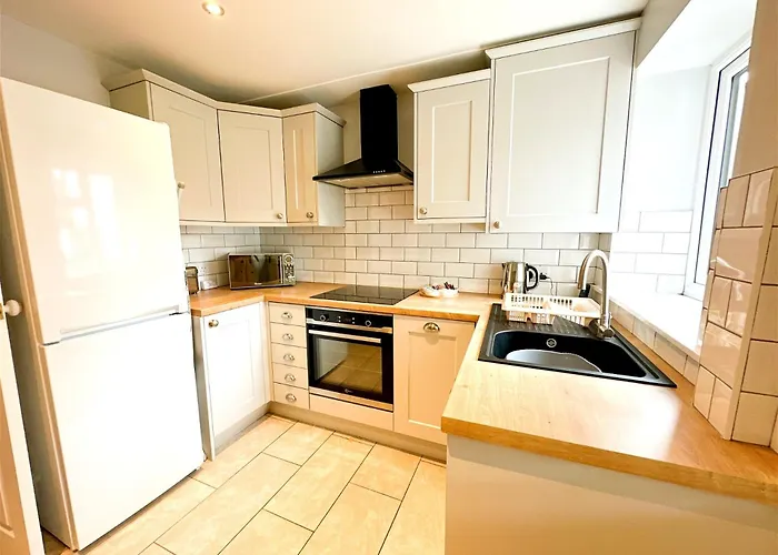 Cosy Country Escape | Fireplace & Views | & York