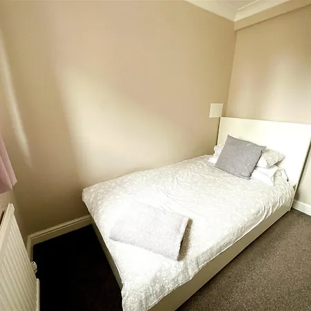 Cosy Country Escape | Fireplace & Views | & York *