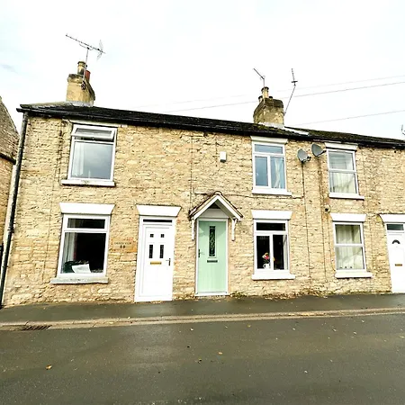 Cosy Country Escape | Fireplace & Views | & York Holiday home *