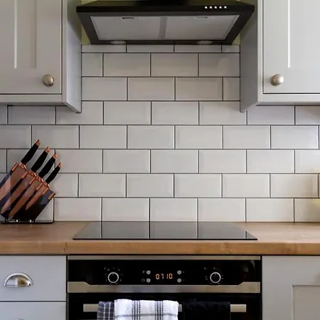 Holiday home Cosy Country Escape | Fireplace & Views | & York