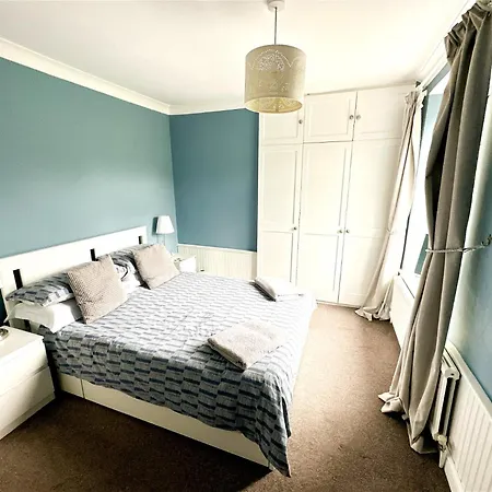 Cosy Country Escape | Fireplace & Views | & York Semesterbostad