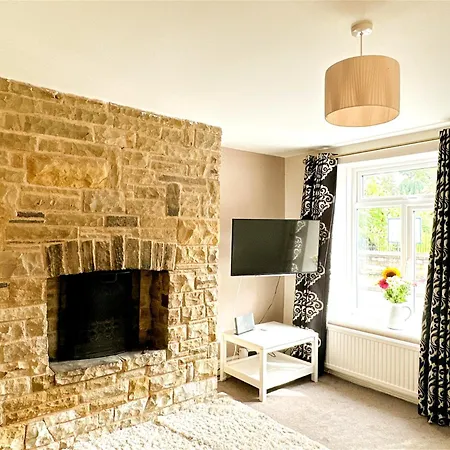 Cosy Country Escape | Fireplace & Views | & York Leeds (West Yorkshire)