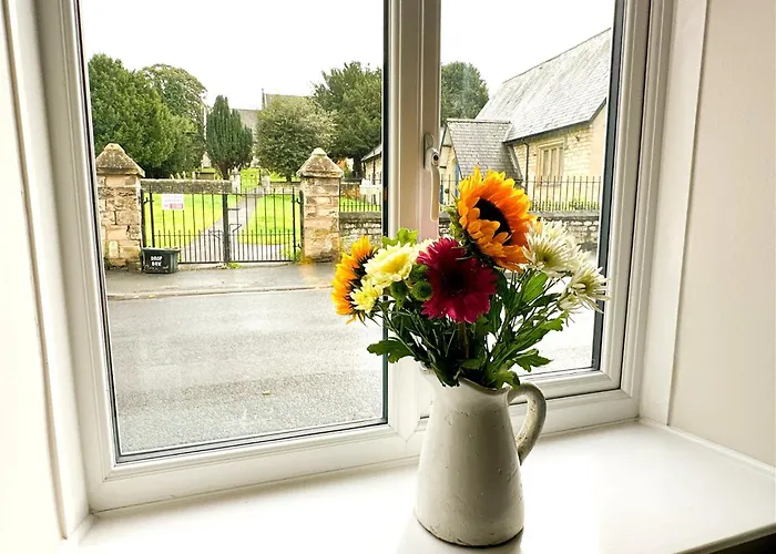 Cosy Country Escape | Fireplace & Views | & York *